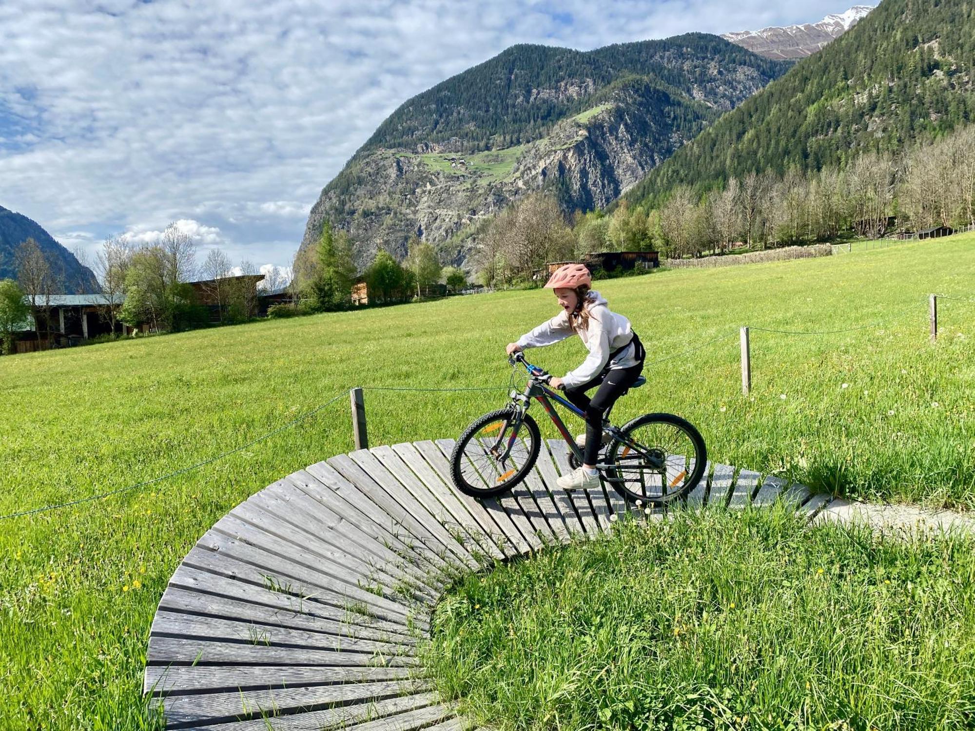 Ferienhaus Tirol Im Oetztal ウムハウゼン エクステリア 写真