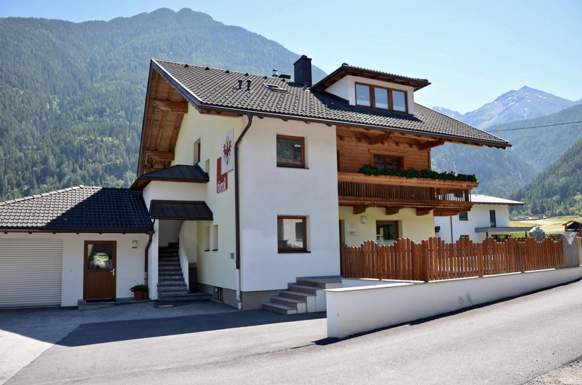 Ferienhaus Tirol Im Oetztal ウムハウゼン エクステリア 写真
